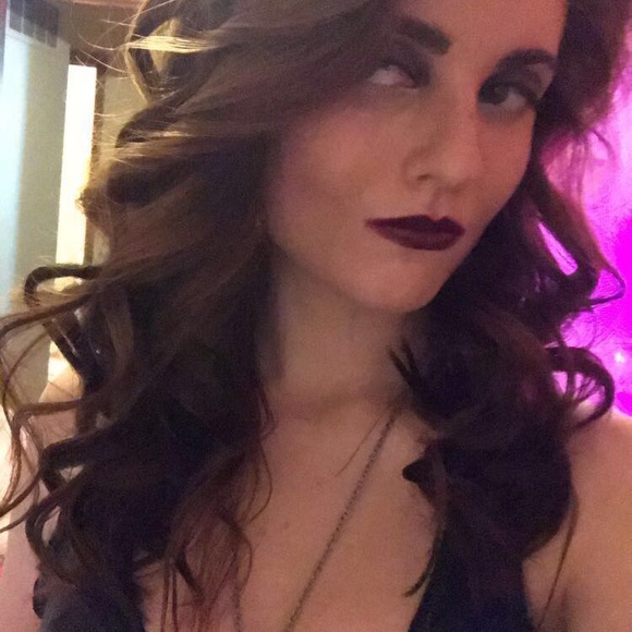 Greetings, click to meet me! - Picture 1 of 6